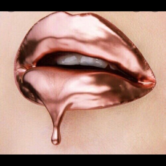 Meet your Posher, Kory- ✨Posh Ambassador✨ - Picture 6 of 7